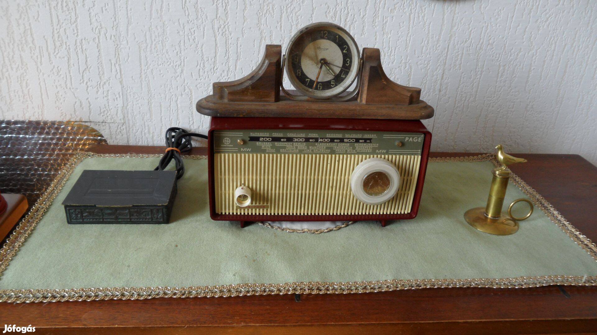 Hornyphon (Austria) bakelit doboz os asztali új állapotú vintage rádió
