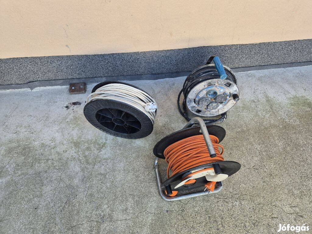 Hosszabítók kábeldobon