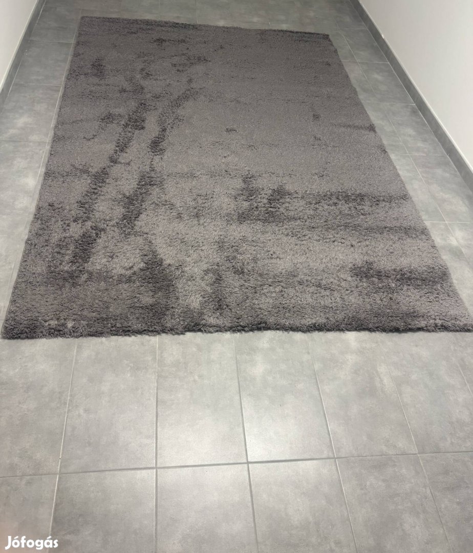 Hosszú szálú szőnyeg
