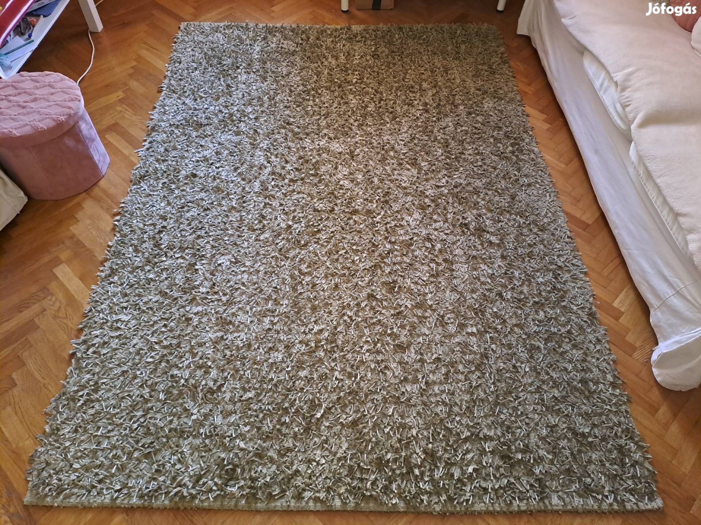 Hosszú szálú szőnyeg 