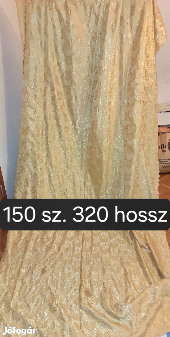 Hosszú vékony sárga draperia függöny