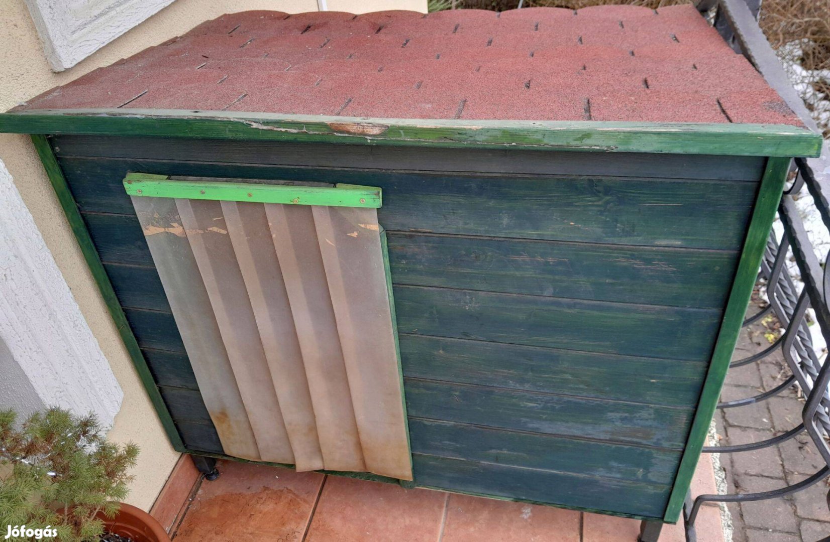 Hőszigetelt kutyaház hőfüggönnyel XL nagytestű kutyának