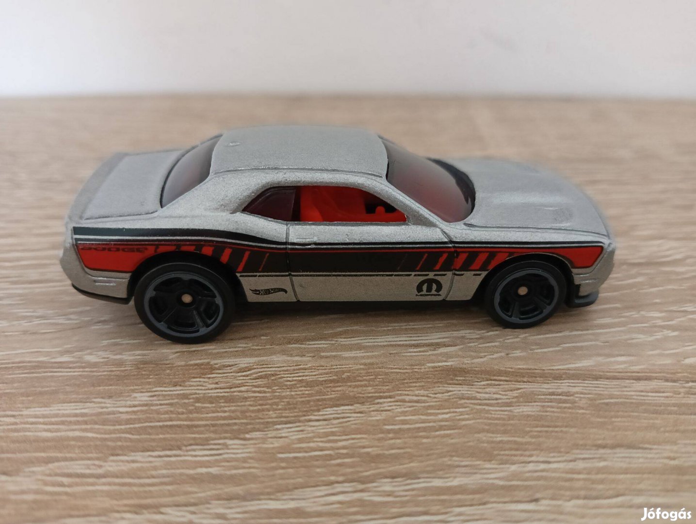 Hot Wheels 18 Dodge Challenger