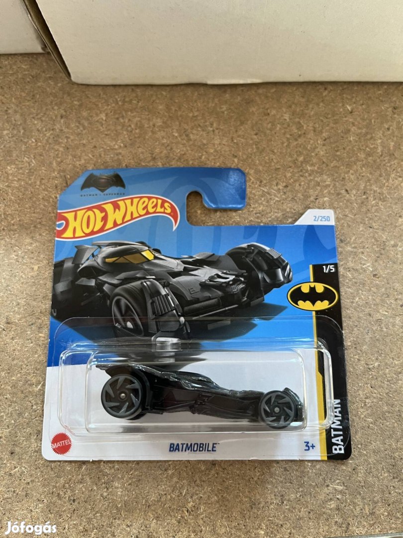 Hot Wheels 2024 - Batman v Superman Batmobile Új