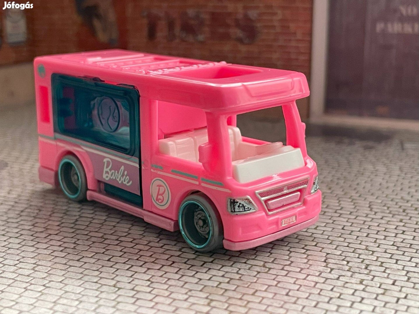 Hot Wheels Barbie Dreamcamper