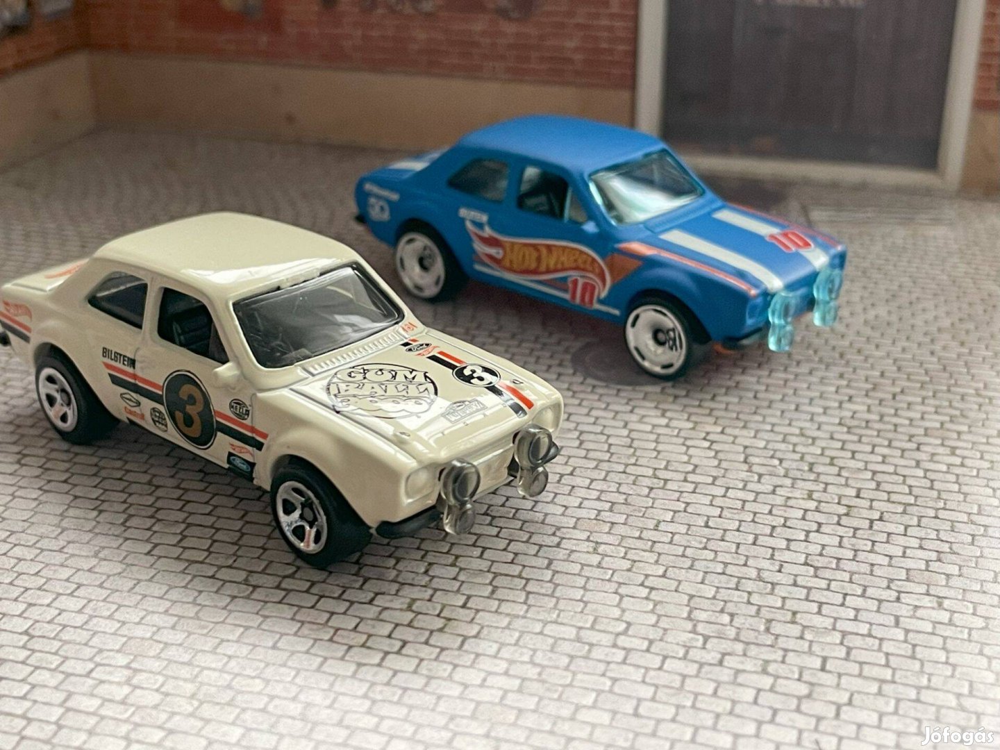 Hot Wheels Ford Escort RS1600 kisautók