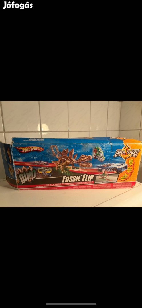 Hot Wheels Trick Tracks Fossil Flip Dino