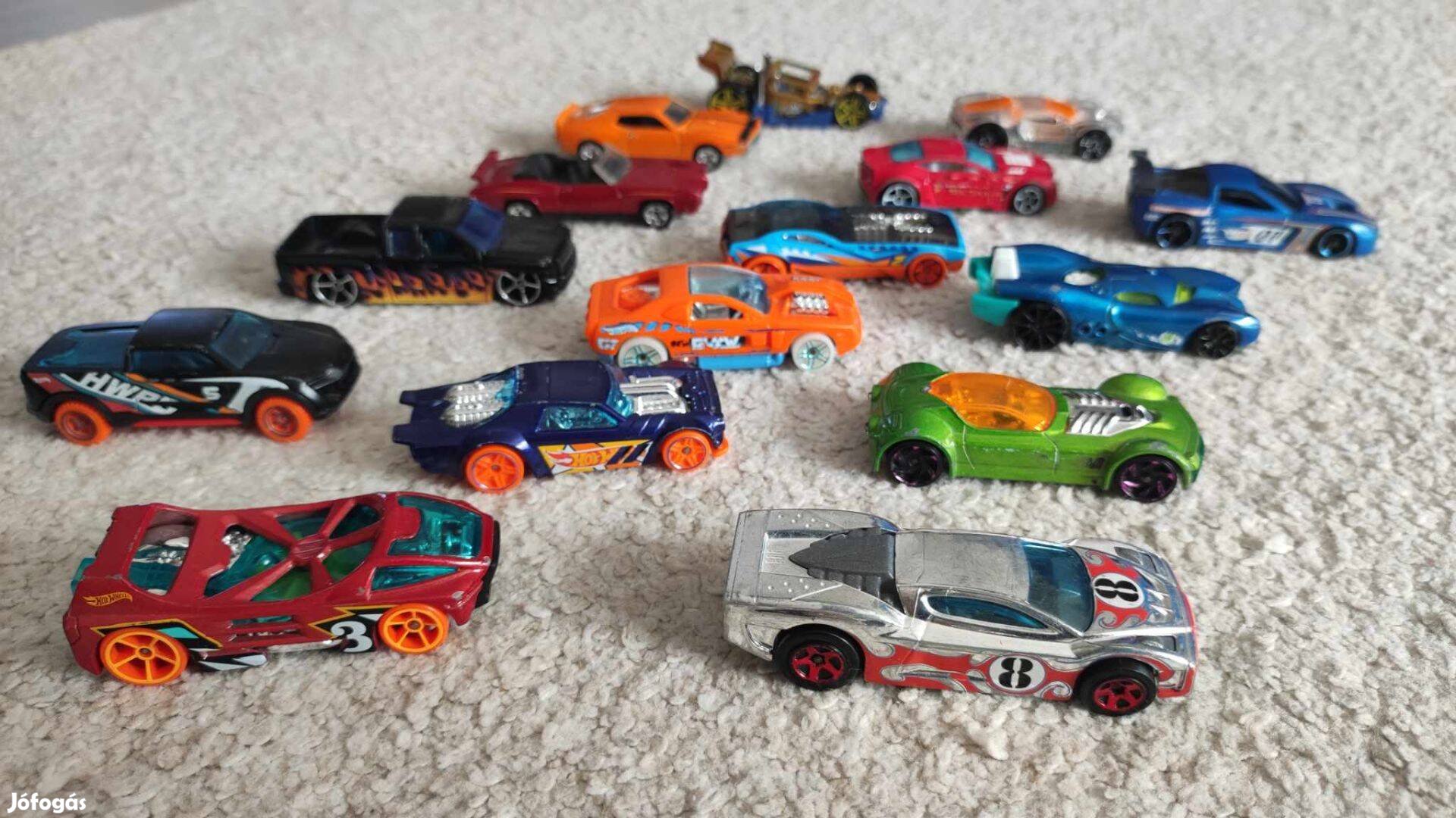 Hot Wheels: 15 darabos kisautó készlet, használt, 5000 Ft/szett