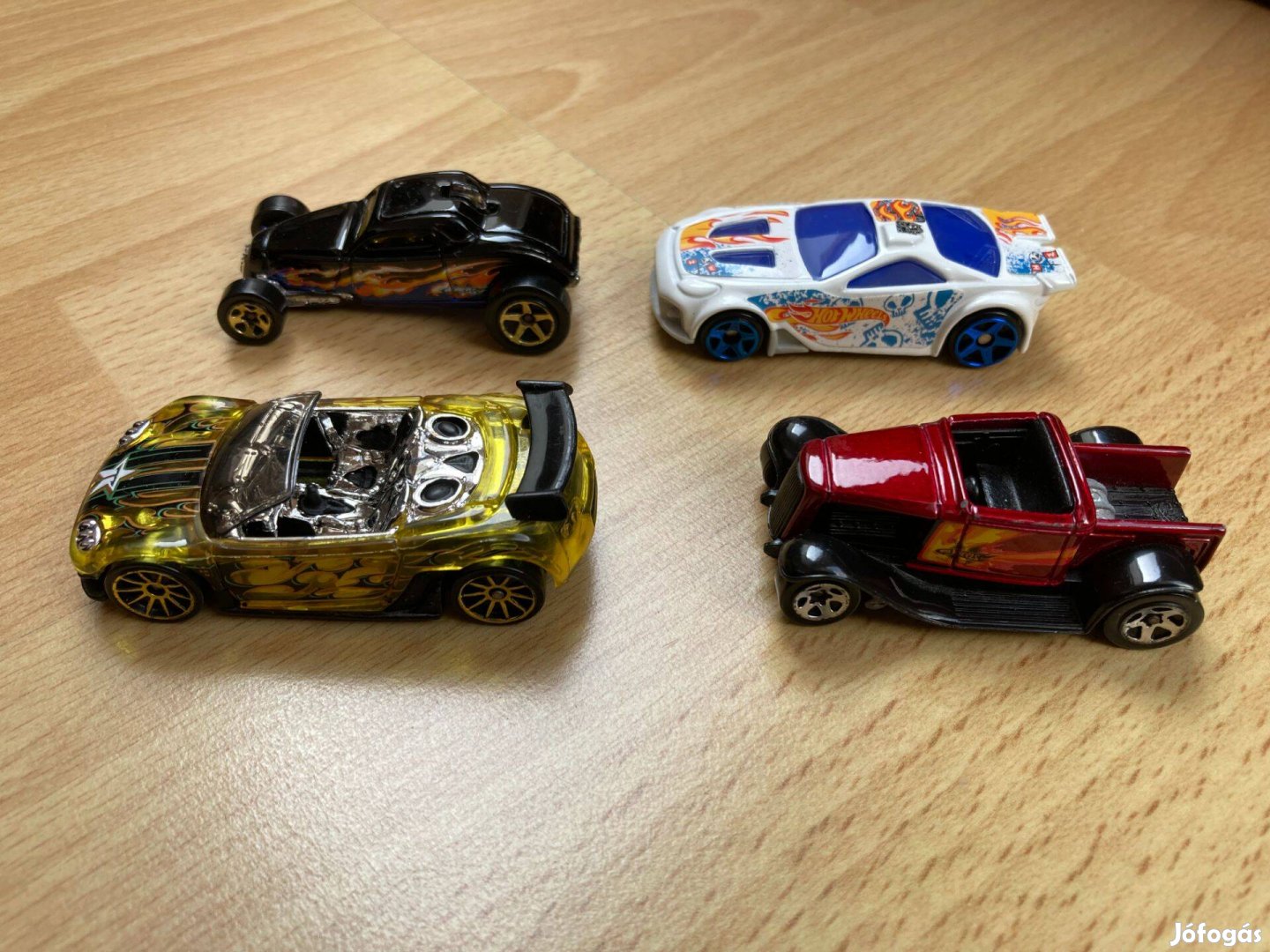 Hot Wheels kisautók (kb. 6-8 cm)