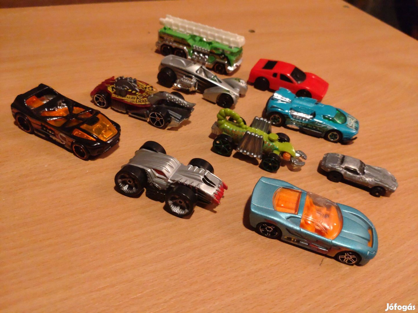 Hot Wheels kisautók és pálya