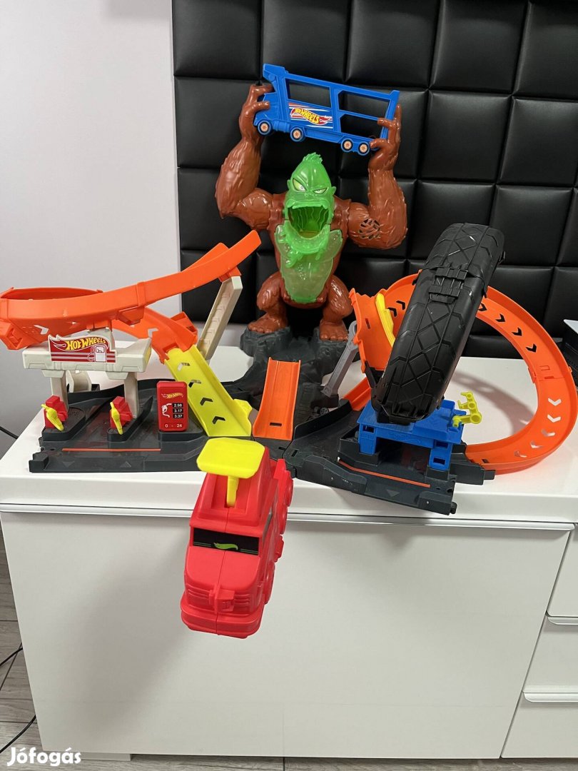 Hot Wheels tomboló gorilla kilövős autópálya