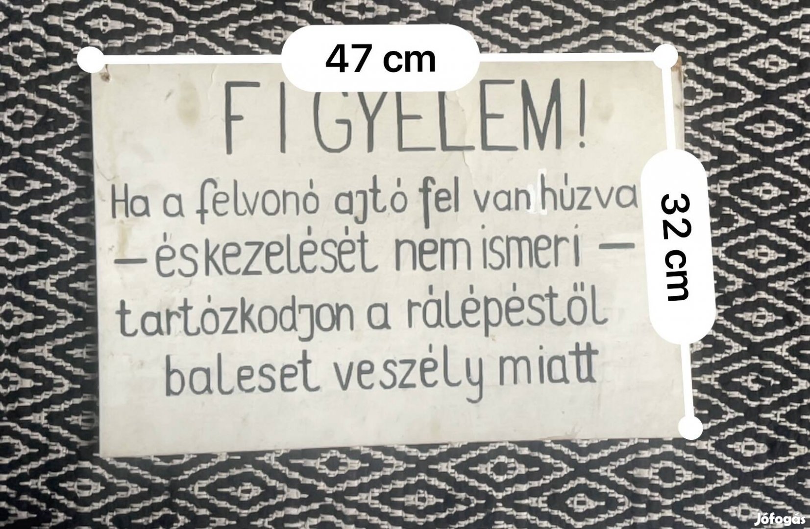 Hotel Budapest reklám tábla + és figyelmeztető tábla 
