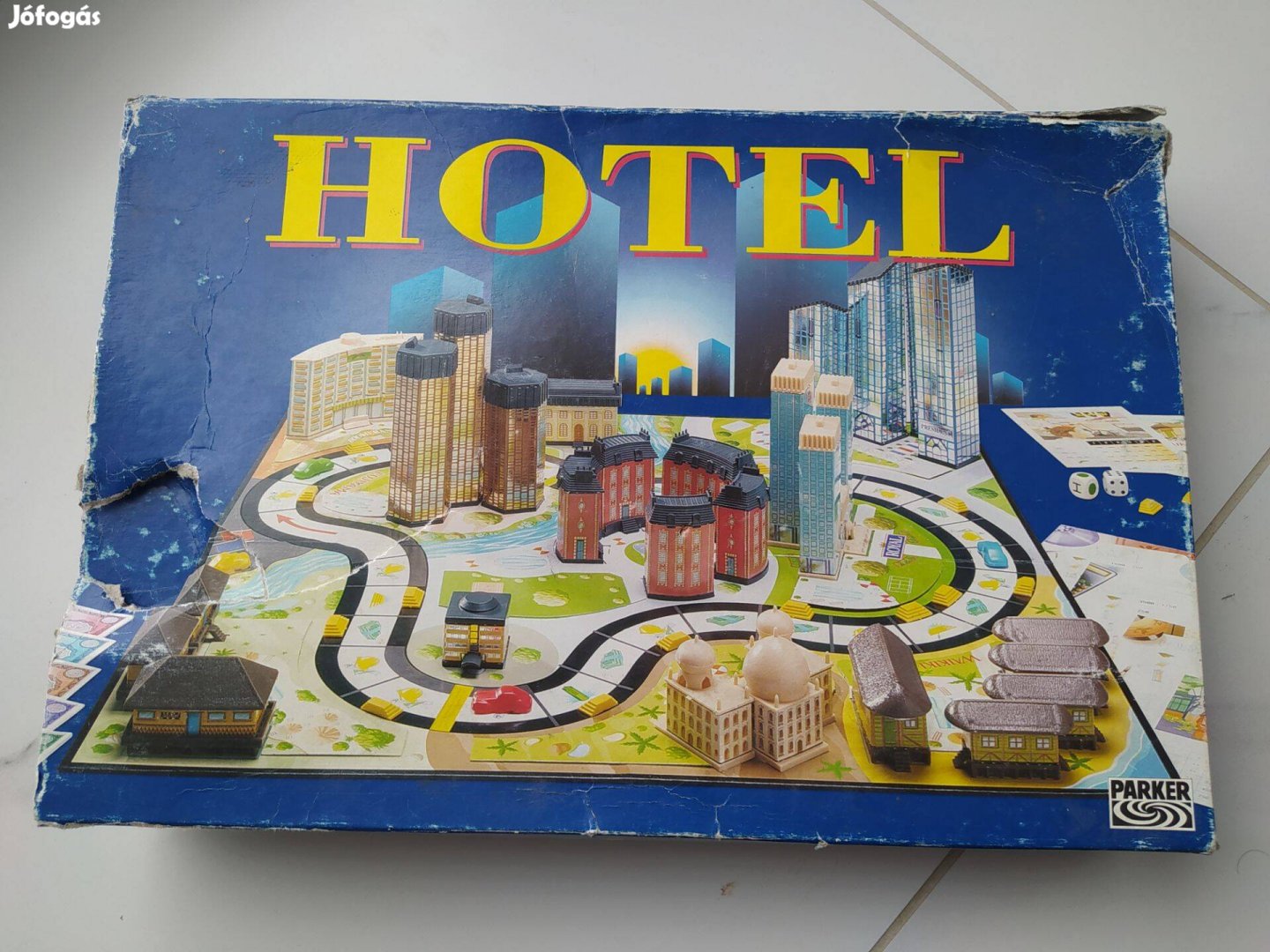 Hotel MB Games retro társasjáték, a doboz viseltes