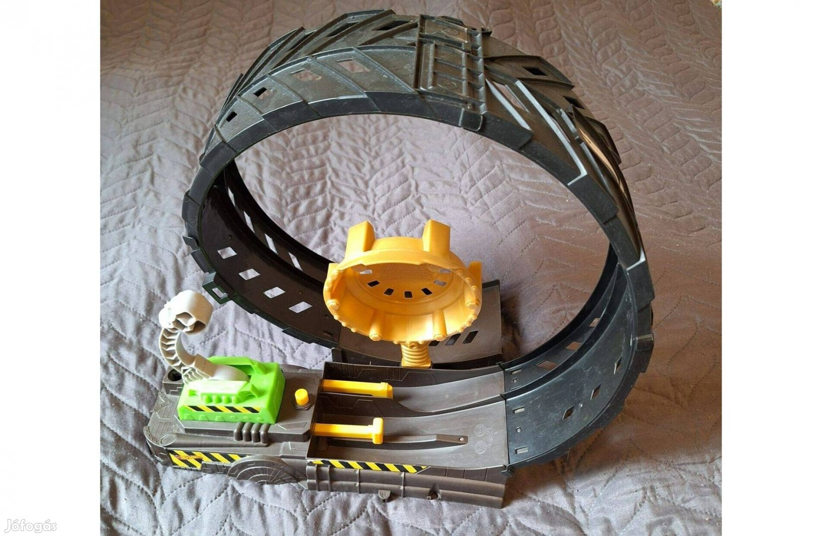 Hotwheeels monster truck autó ugrató pálya