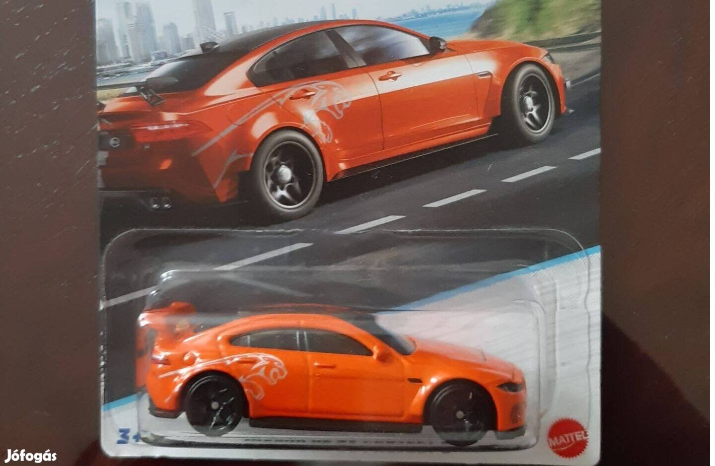 Hotwheels Jaguar XE SV Project 8 bontatlanul eladó