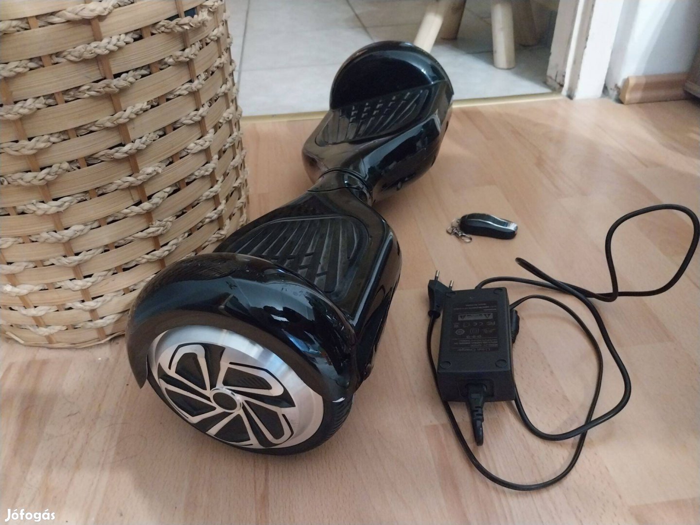 Hoverboard új akkumulátorral beépített Bluetooth hangszóró
