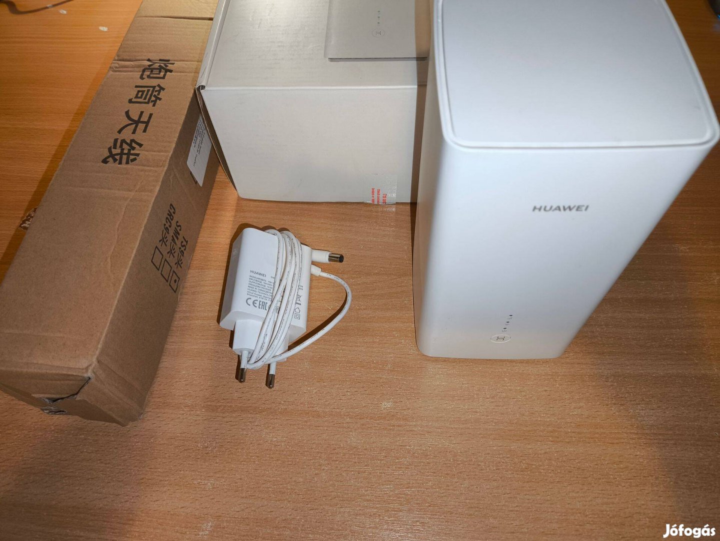 Huawei 4G+5G független mobilnet Router Cat19 Wifi6 ajándék antenna