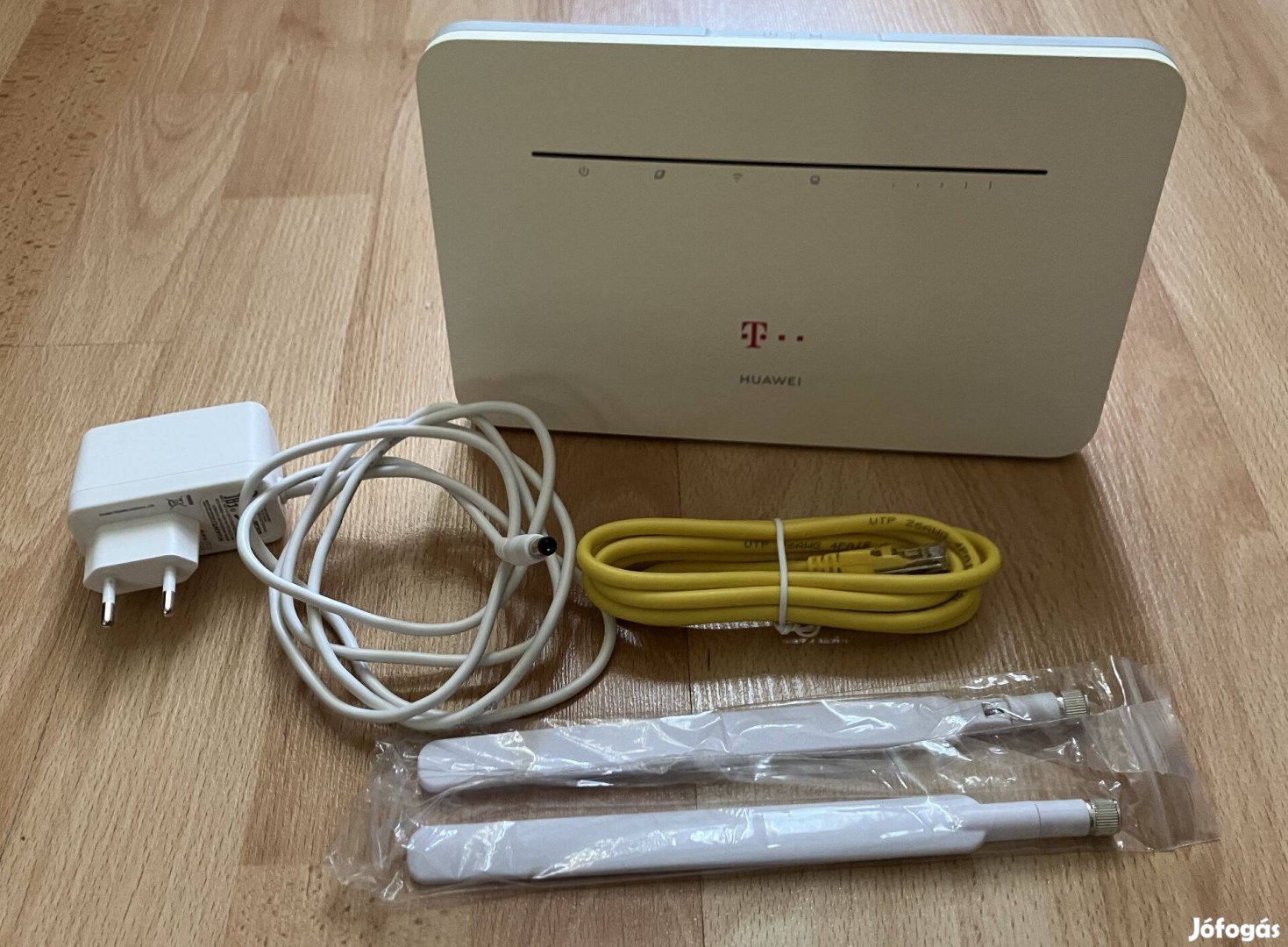 Huawei B535 -232 4G / 4G+ LTE Cat7 Sim kártyás WIFI router hotspot