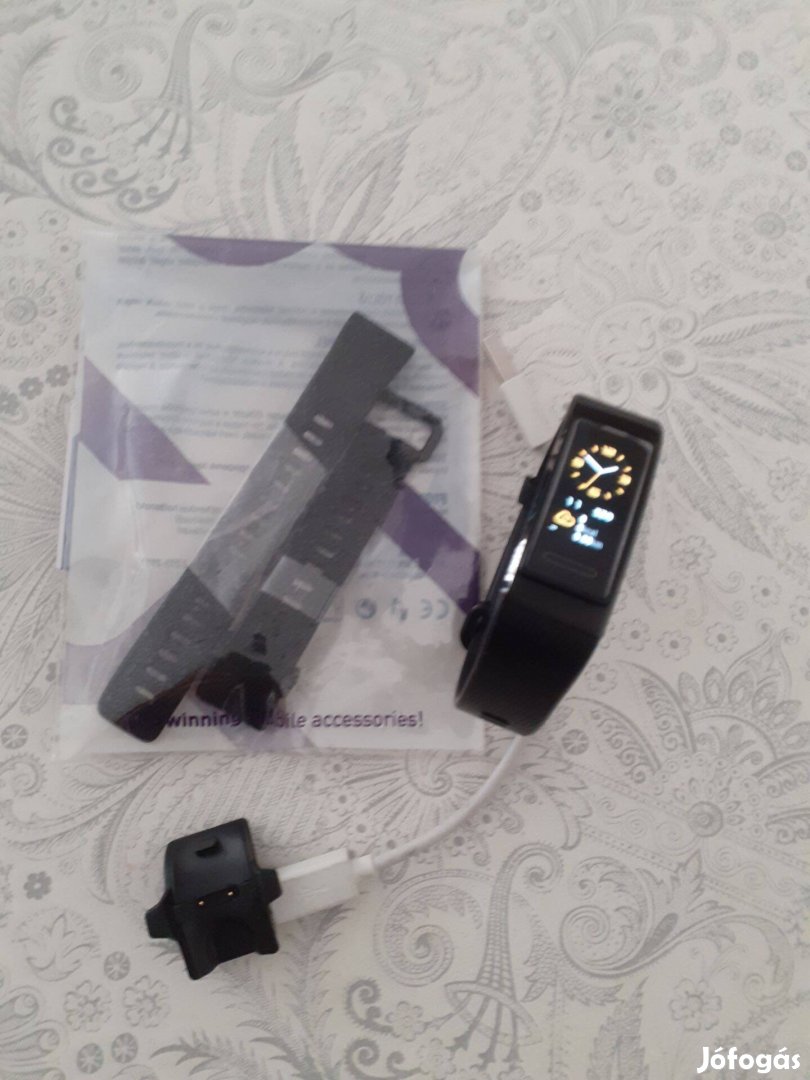 Huawei Band 3 Pro, beépített GPS-szel