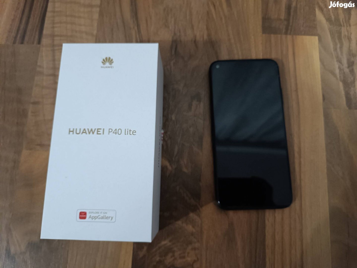 Huawei P40 Lite mobiltelefon eladó.