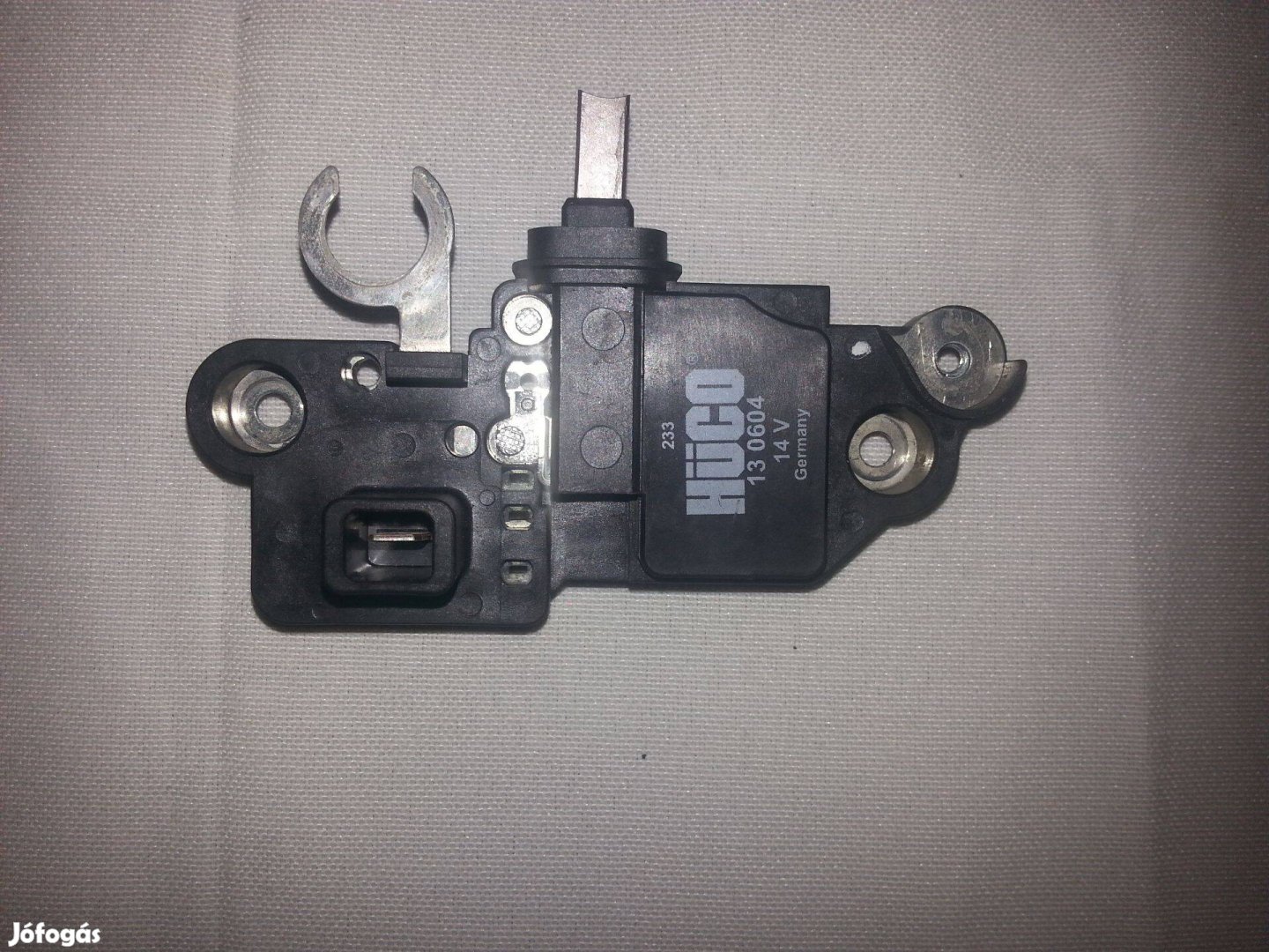 Hüco feszültségszabályzó