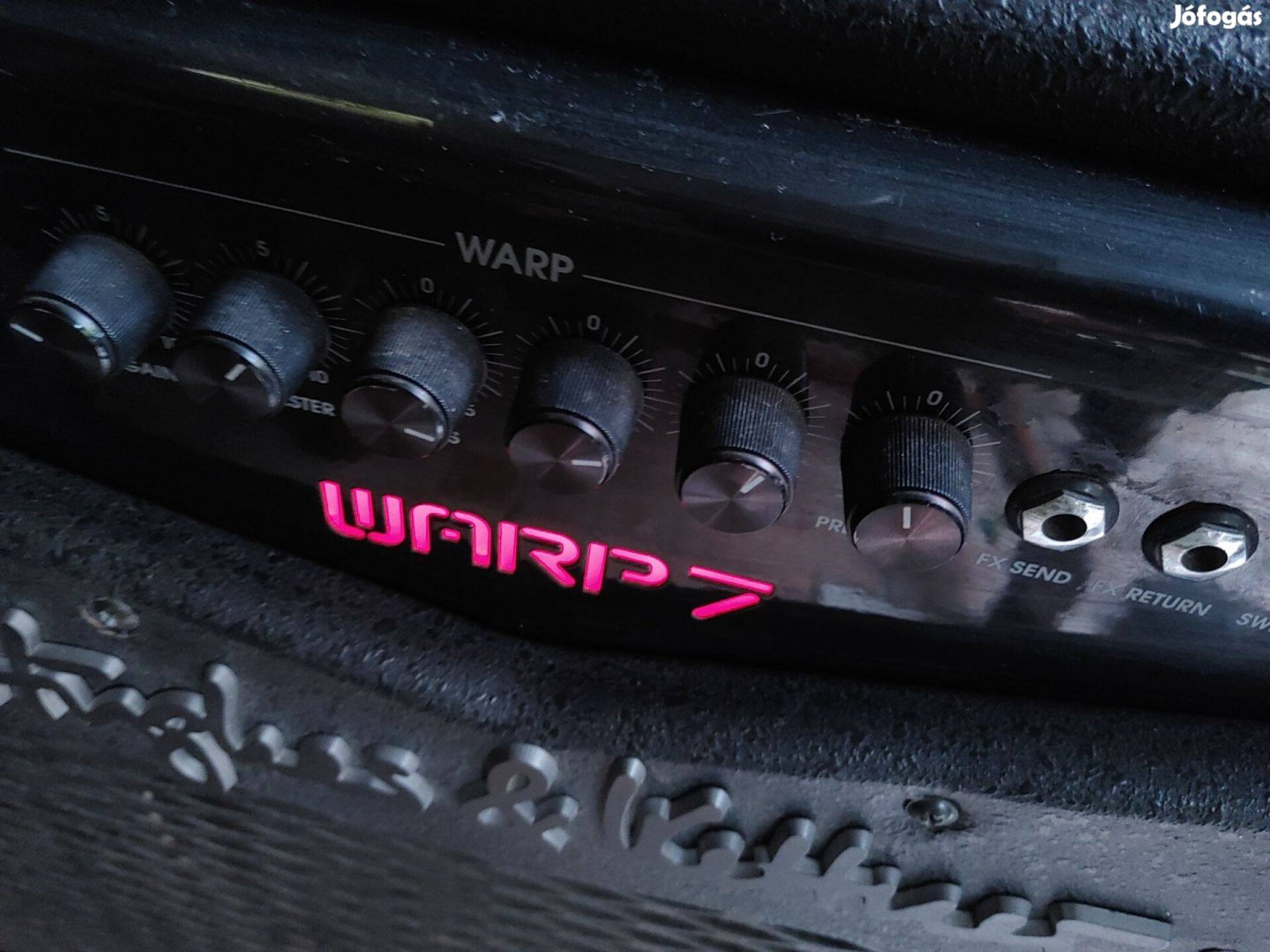 Hughes & Kettner WARP 7 gitár erősítő