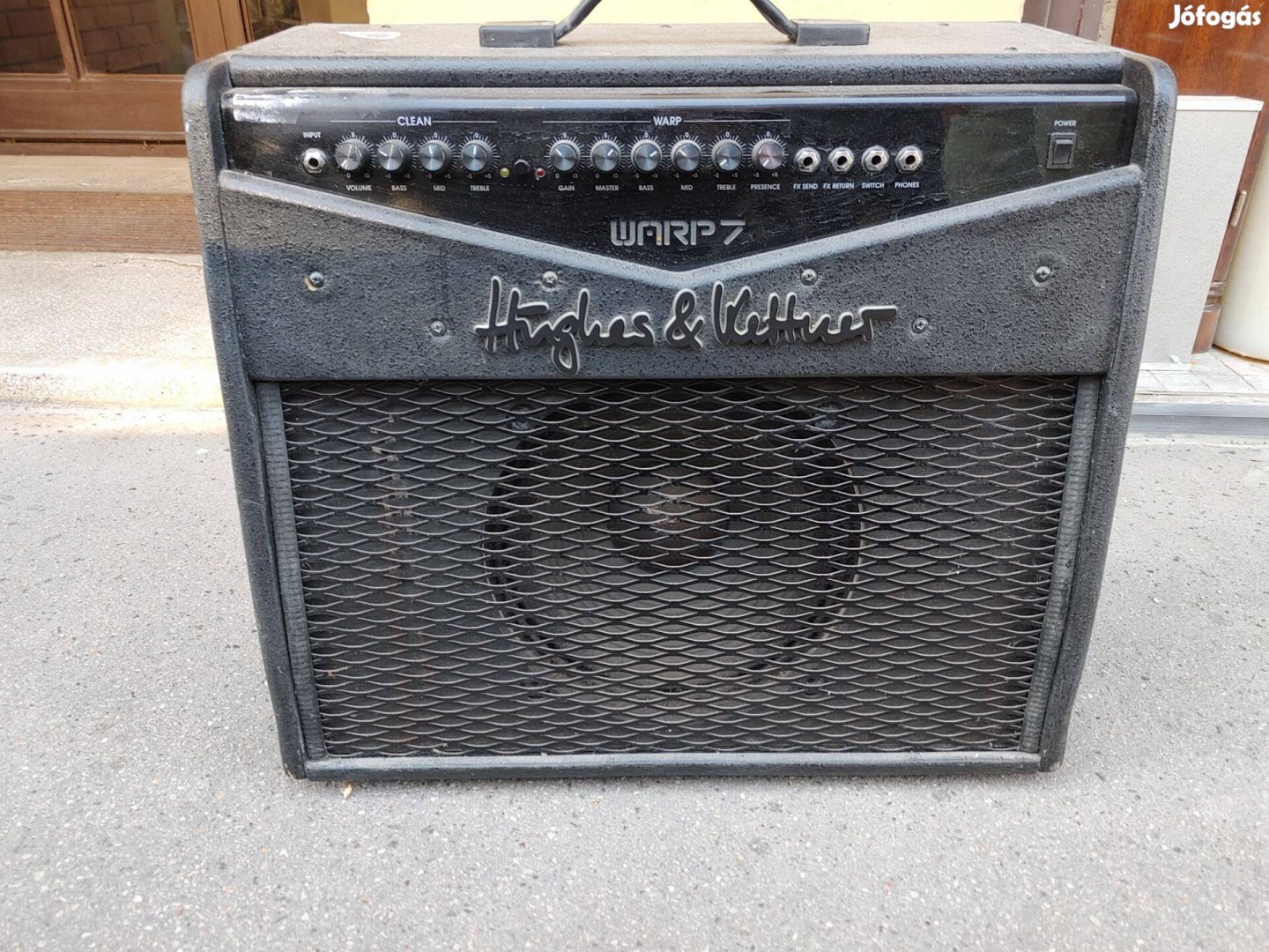 Hughes & Kettner WARP 7 gitár erősítő