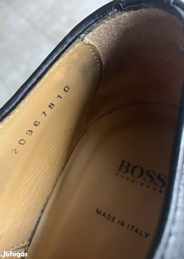 Hugo Boss 42-es alkalmi cipő