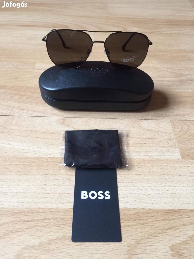Hugo Boss - BOSS - fém keretes, UV szürős napszemüveg.