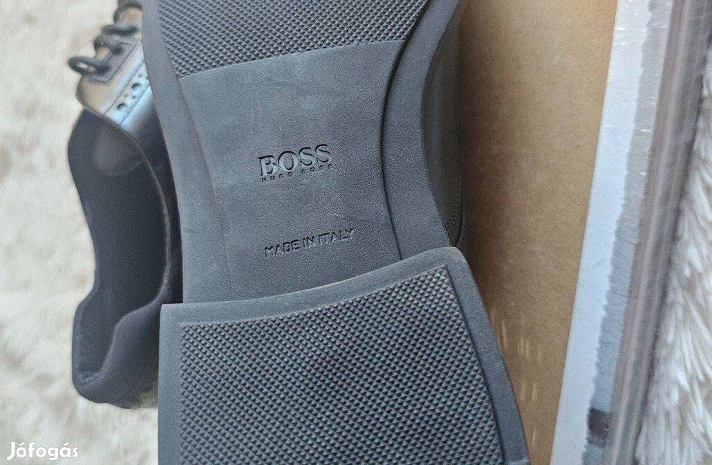 Hugo Boss cipö új cimkés csak lakásban probált 41-es méret eredeti 2