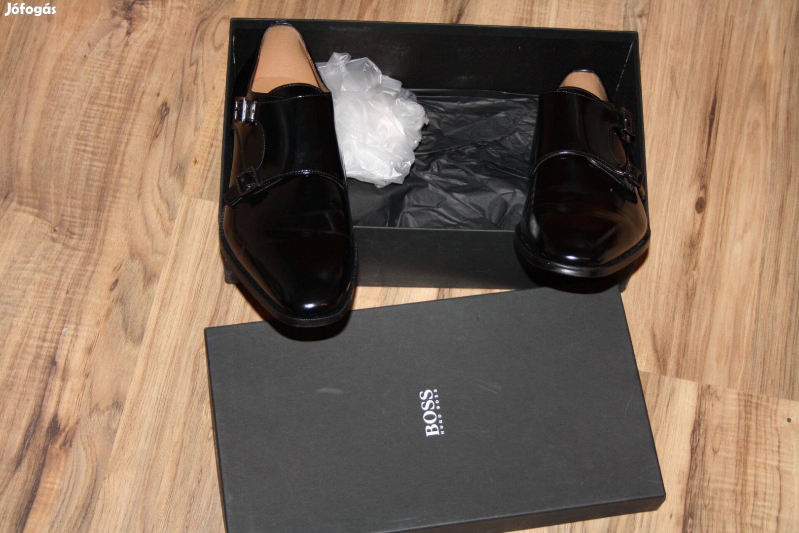 Hugo Boss férfi cipő bőr 10 es új dobozban 28cm