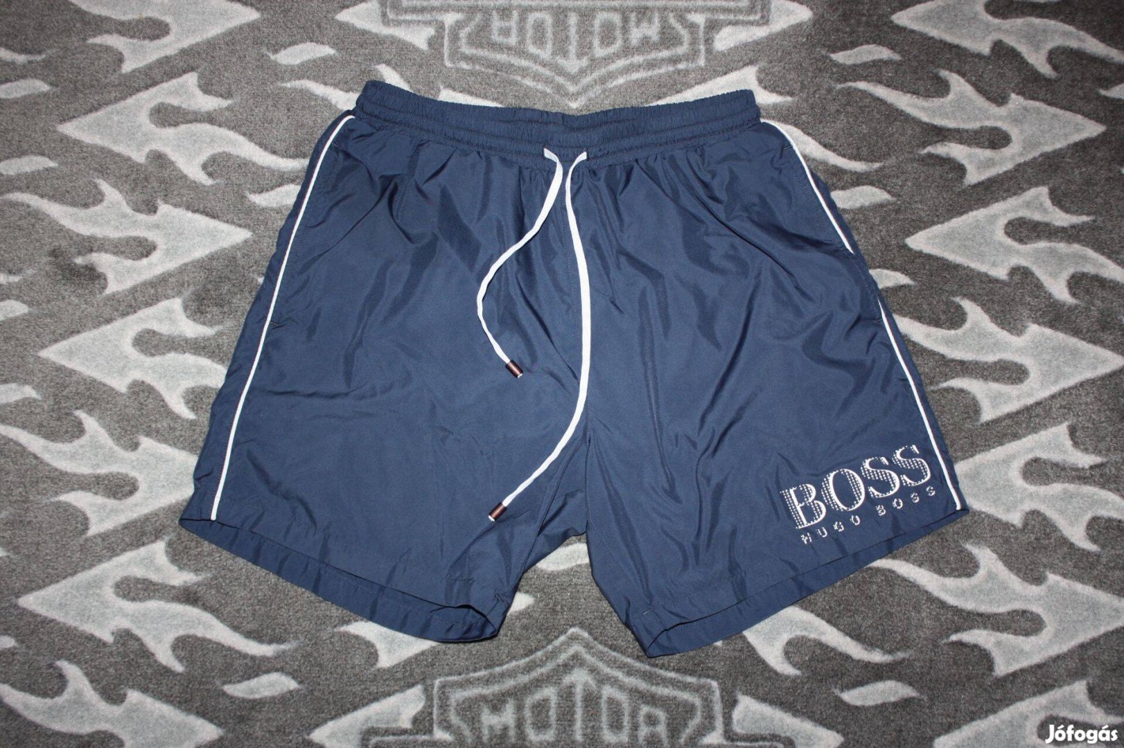 Hugo Boss fürdőshort, úszónadrág M-es (W32) eredeti, hibátlan szép