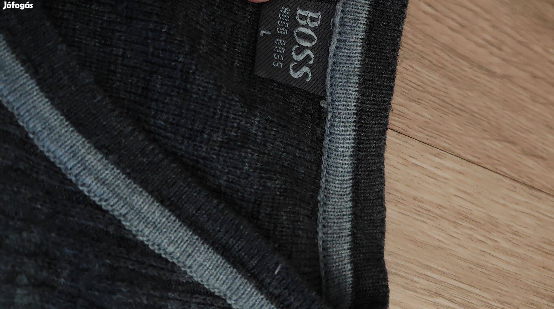 Hugo Boss kötött férfi pulóver L
