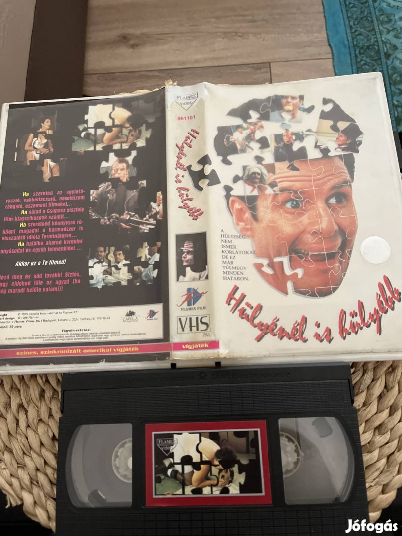 Hülyénél is hülyébb vhs