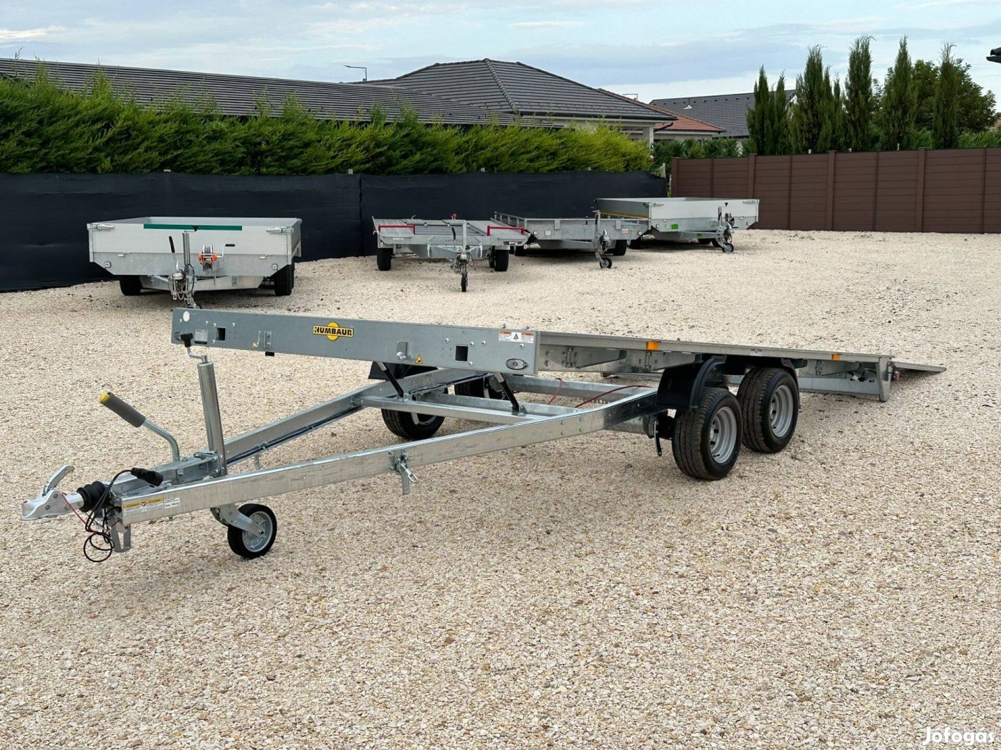 Humbaur 2700kg 4x2.1m billenős autószállító trailer