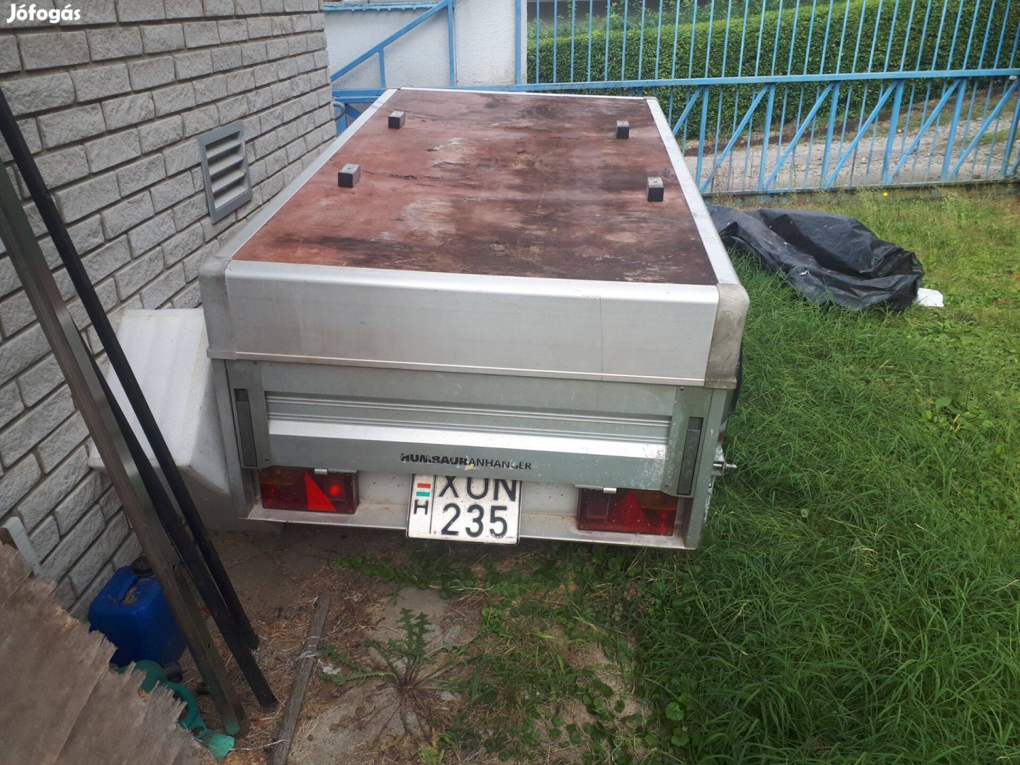 Humbaur utánfutó
