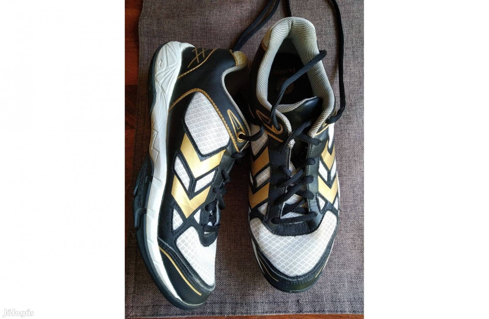 Hummel Sport cipő újszerű állapotban