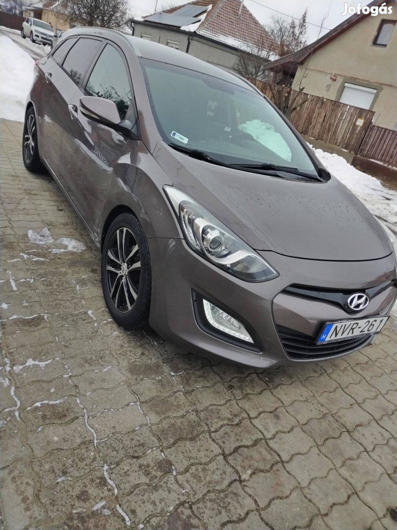Hunday i30 1.6 crdi 110le megbízó
