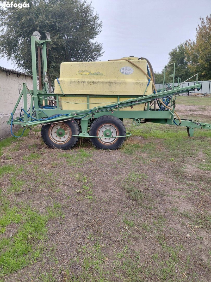 Huniper 3000 permetező egyben vagy bontva, tartály alváz szórókeret