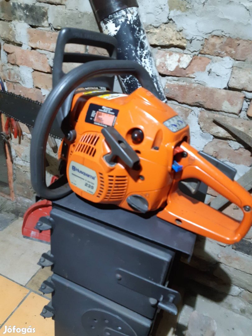 Husgvarna 236 láncfürész eladó.