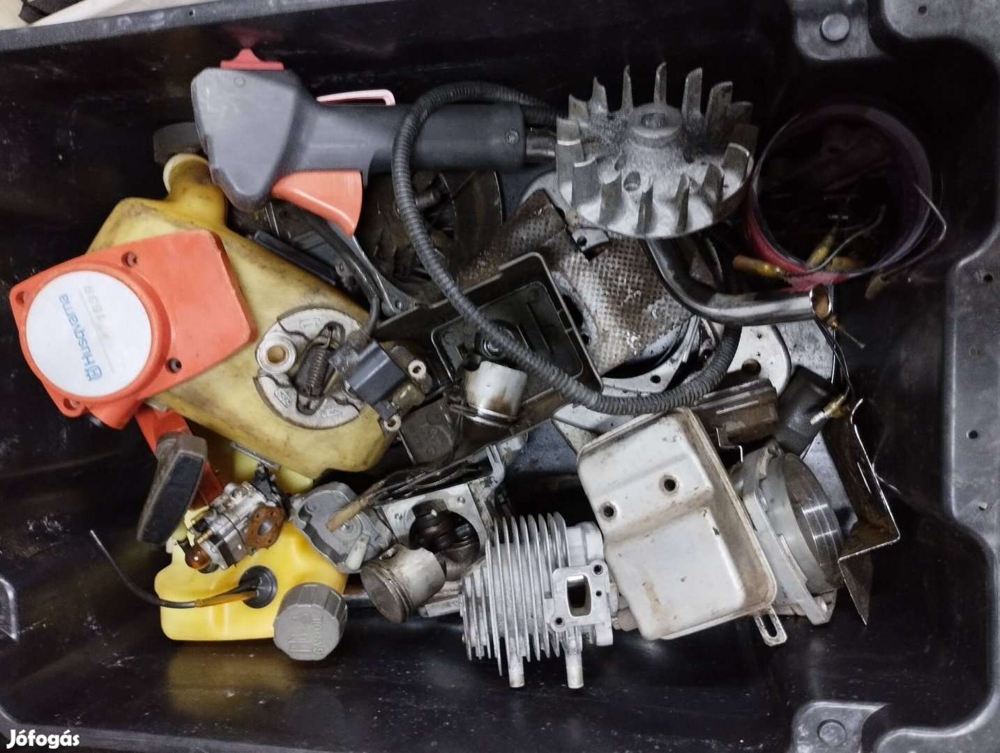 Husqvarna 143 R , 153 R fűkasza alkatrészek 