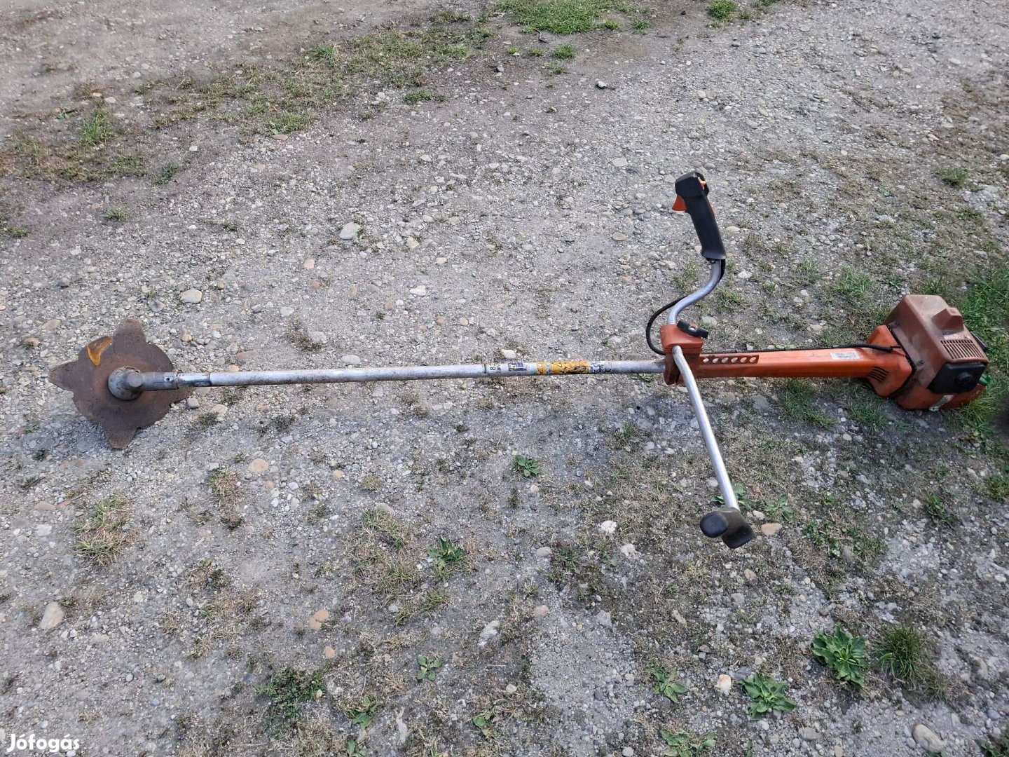 Husqvarna 235 R fűkasza