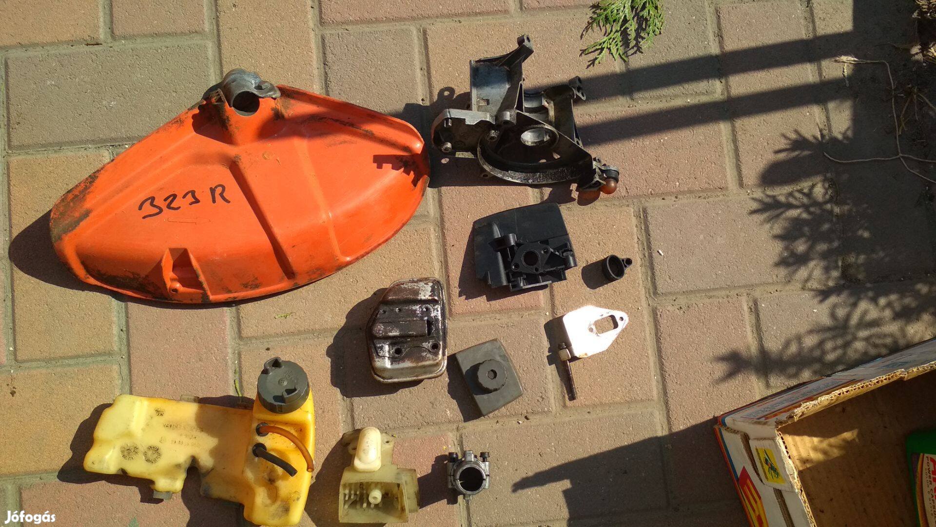 Husqvarna 323 R bontott alkatrészek egyben