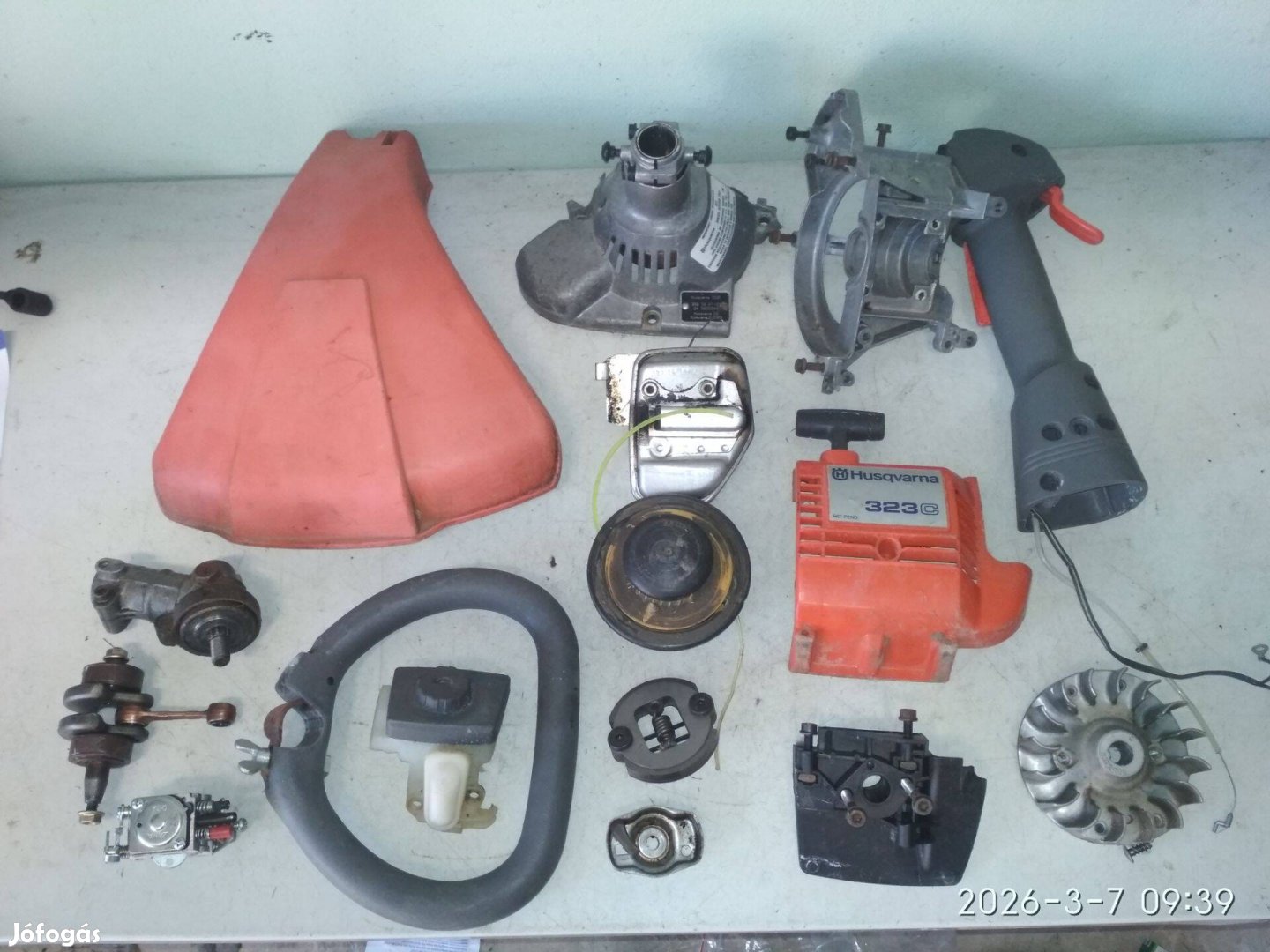 Husqvarna 323 R fűkasza alkatrészek