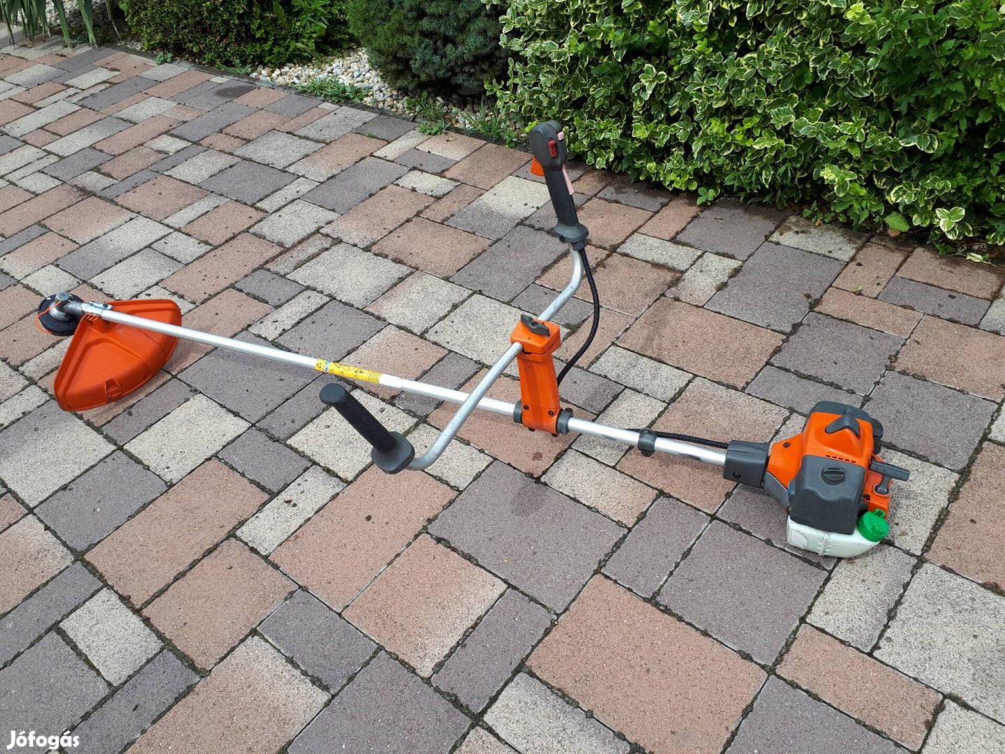 Husqvarna 327 RX bozótvágó fűkasza legkisebb profi