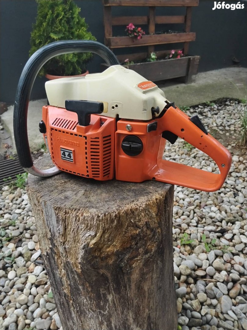 Husqvarna 44 láncfűrész #