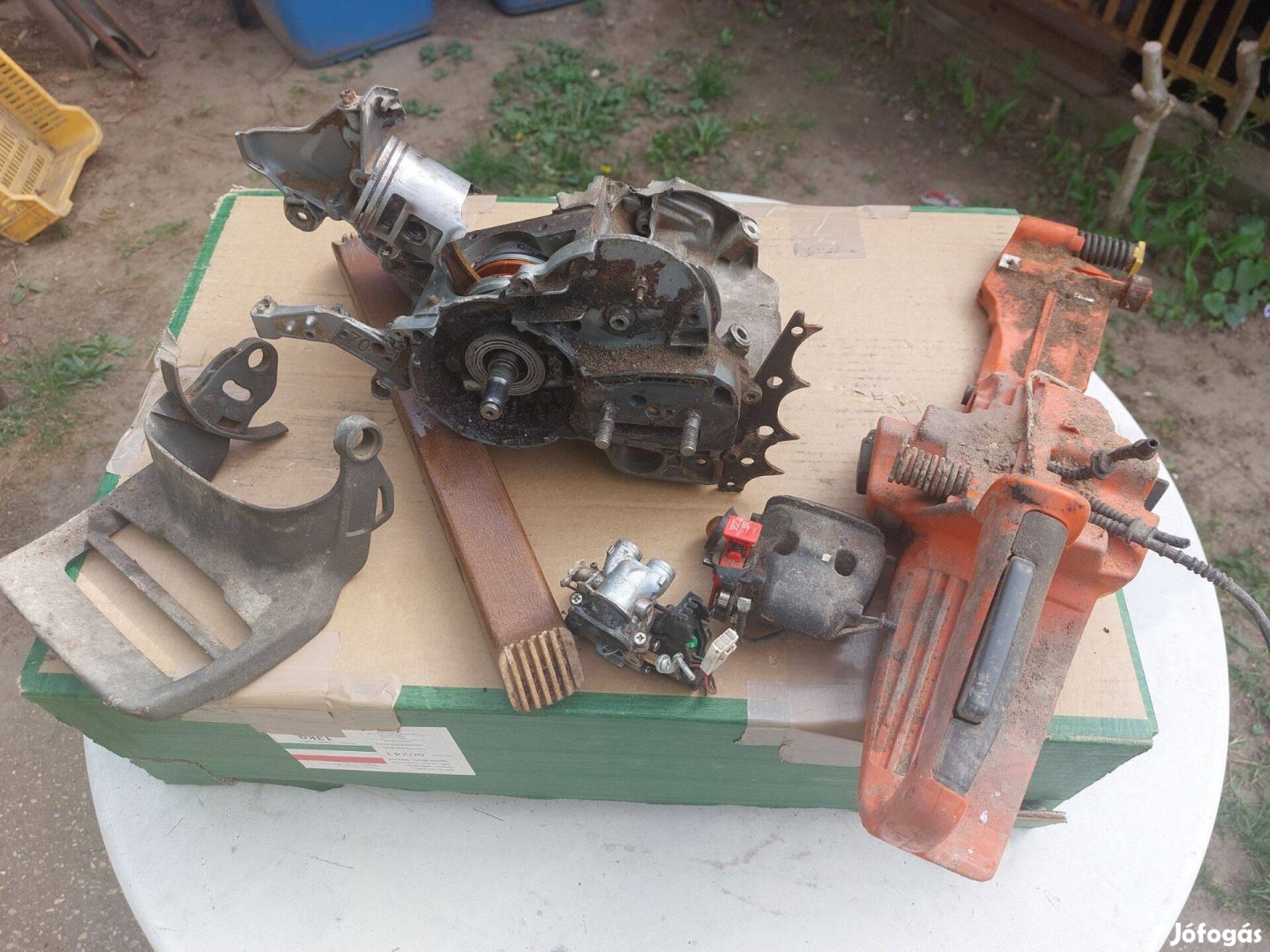 Husqvarna 572 hiányos