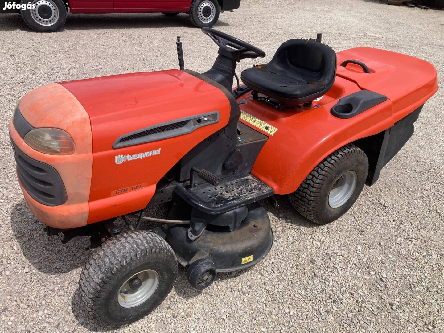 Husqvarna Cth141 fűnyírótraktor fűnyíró traktor eladó