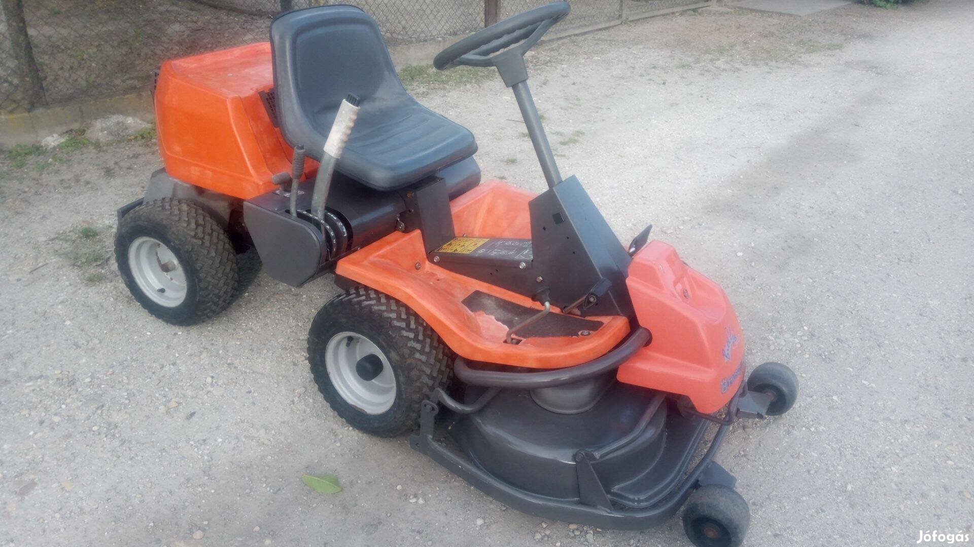 Husqvarna Rider fűnyíró traktor fűnyírótraktor