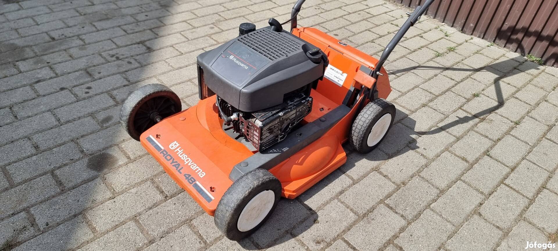 Husqvarna Royal 48 Briggs&Stratton 48cm benzinmotoros fűnyíró